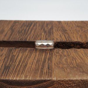 Size 7.75 925 Sterling Silver Cool Faceted Design Unisex Ring